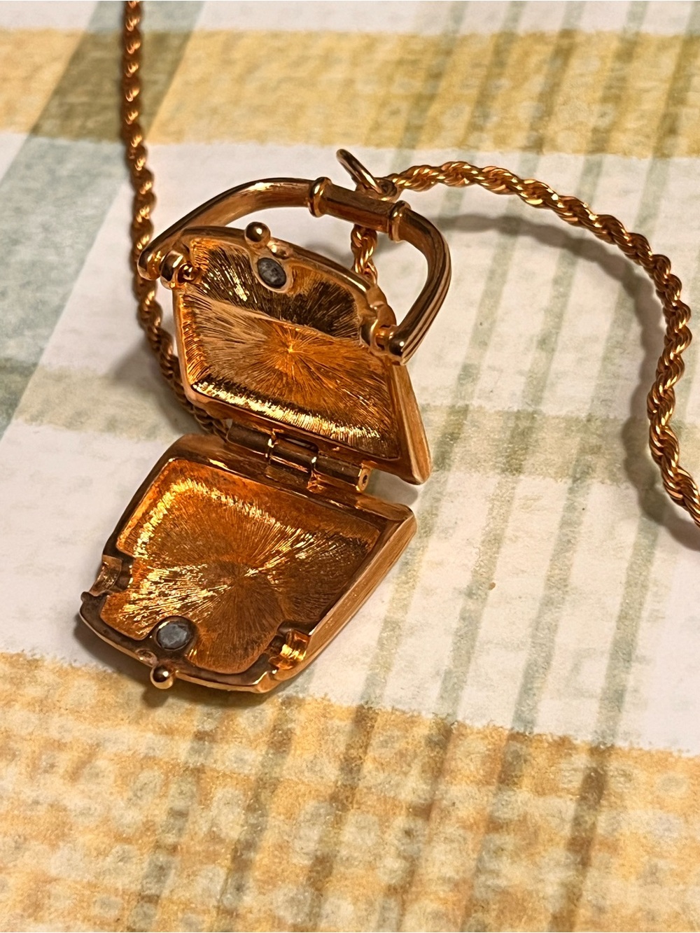Swarovski Purse Locket Pendant Necklace Crystal Red Enamel Vintage Swan Opens - Picture 7 of 11